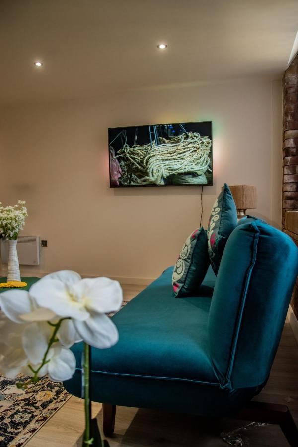 Bv Lush Apartment At Conditioning House Bradford Bradford  Exterior photo