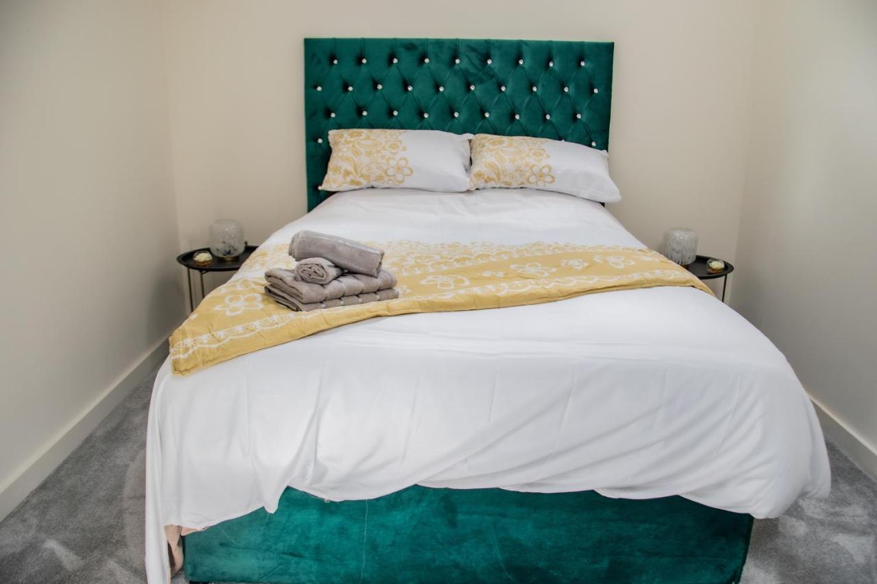 Bv Lush Apartment At Conditioning House Bradford Bradford  Exterior photo